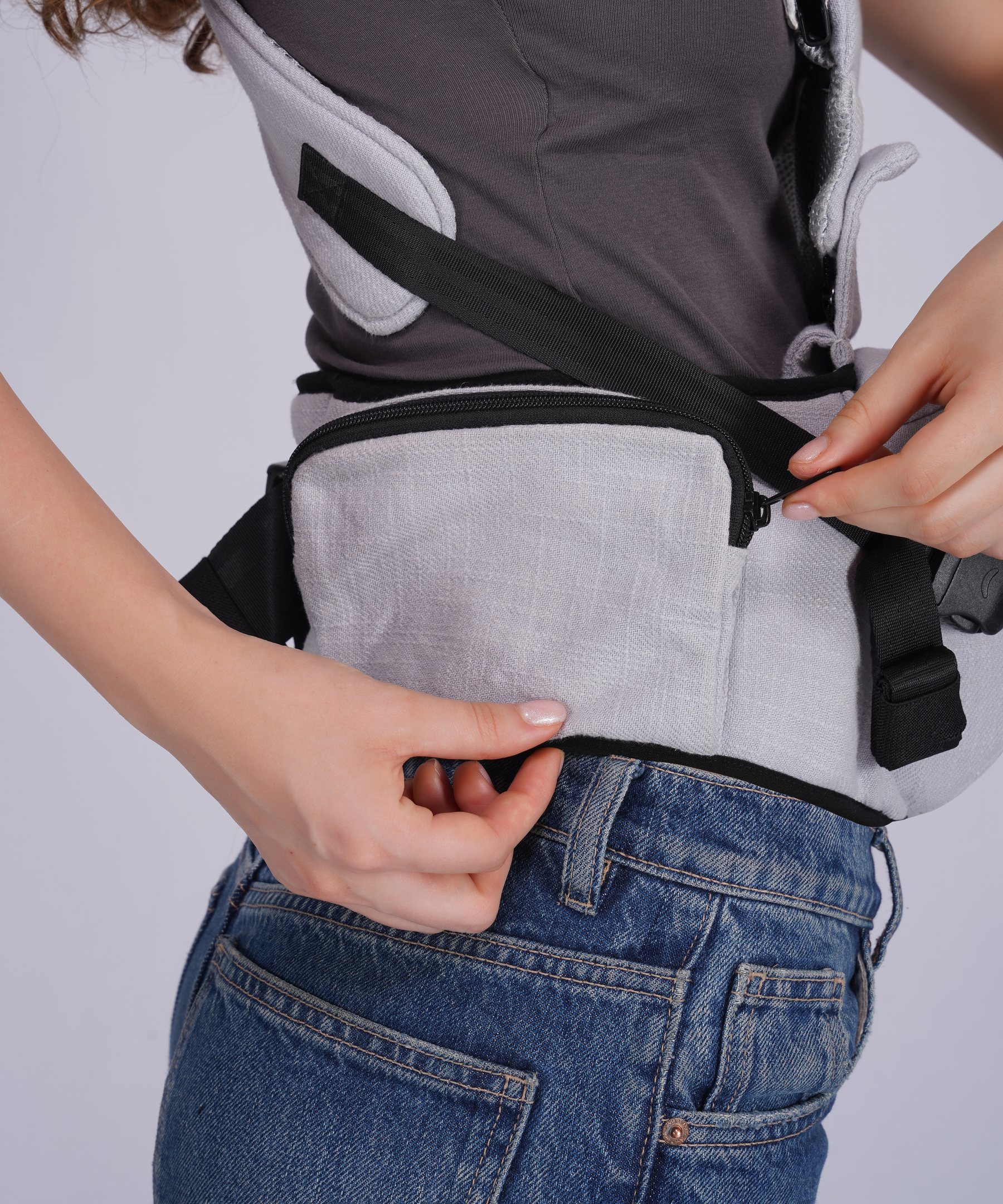 Close up of Bibzy waist pocket